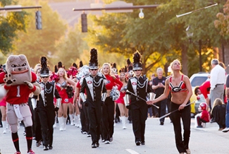 parade photo with band and majorette