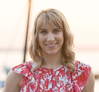 headshot photo of woman