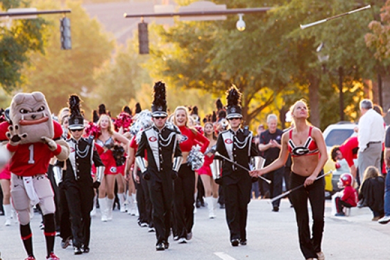 parade photo with band and majorette